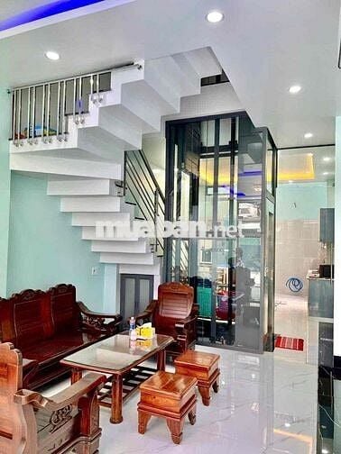 NHÀ MẶT TIỀN - THANG MÁY XỊN NGAY CƯ XÁ PHÚ LÂM B