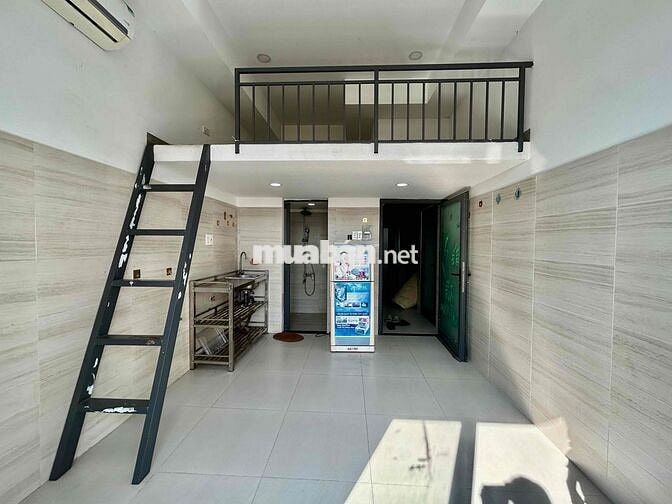 Duplex ban công - giá rẻ - sát vách NTTU - free tiền dv cho tsv