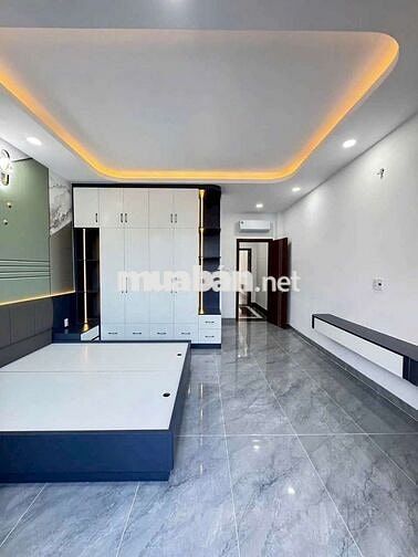 nhà full nội thất 4 x 18 có 5pn 5wc sân thượng