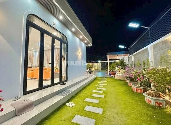 Duy Nhất Căn Cấp 4 Sân Vườn Cực Chill 165m2 Xây Mới Ngay Chợ Tân Bình