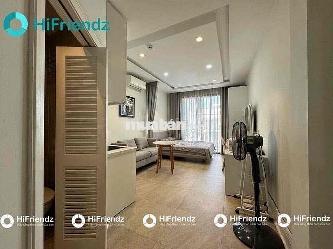 CĂN HỘ BAN CÔNG BẾP XA GIƯỜNG NGAY Q1