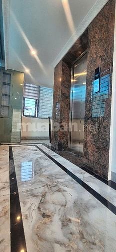 Cho thuê nhà mặt phố nguyễn cơ thạch . Dt. 45 m2 * 6 tầng thang máy.