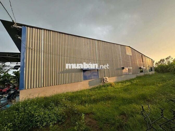 cho thuê xương đep 400m2 xa dân cư 