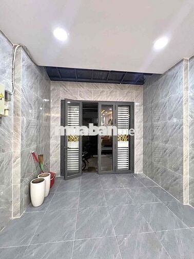 Nhà mới 4 tầng bê tông cốt thép, nở hậu L😊, nhà mới dọn vào ở ngay.