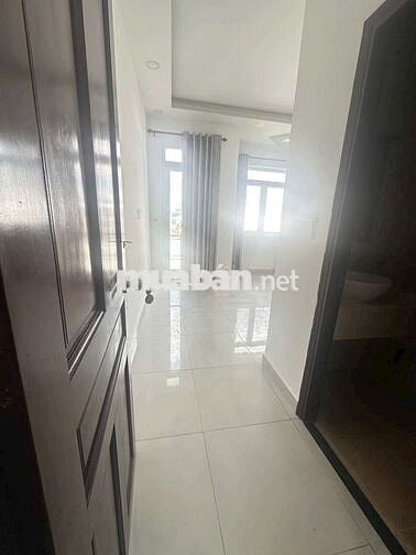 Cho thuê nguyên căn Trống rộng, 5pn6wc, hxh Nguyễn Văn Đậu p11 B.Thạnh