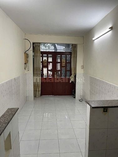 Hàng Hiếm Ô tô dỗ cửa - Sát mặt tiền- Chỉ hơn 3 tỷ 