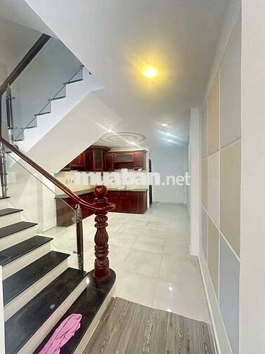 Cho thuê nguyên căn Trống rộng, 5pn6wc, hxh Nguyễn Văn Đậu p11 B.Thạnh