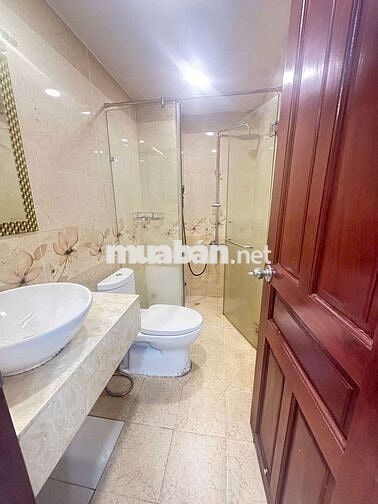 Cho thuê nguyên căn Trống rộng, 5pn6wc, hxh Nguyễn Văn Đậu p11 B.Thạnh