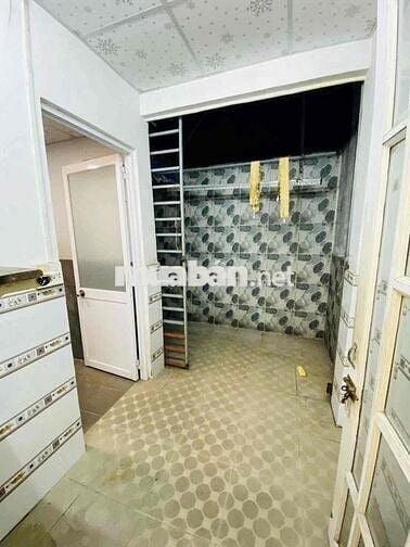NHÀ RỘNG ( SÂN XE HƠI ) NGAY PICITY. TRỆT LỬNG 4PN 2WC