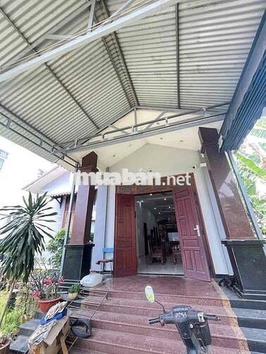 Cho thuê nhà mái thái sân vườn, Tổ 42, Khu Phố 9, Tân Phong, Biên H