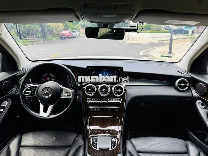 Mercedes-Benz GLC200 2022 Trắng
