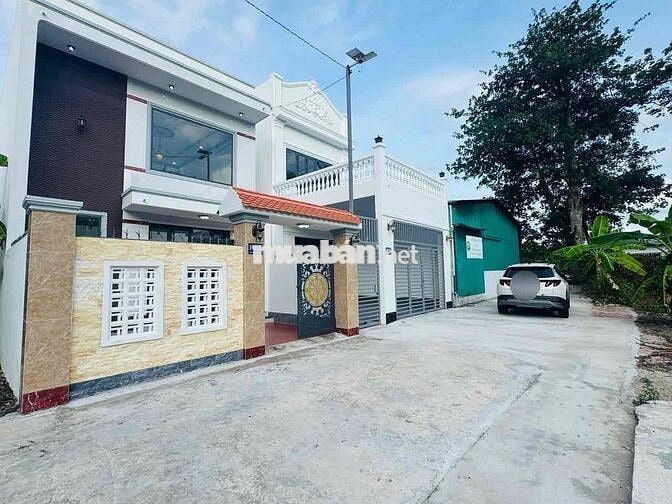 CÓ 2 căn KHU HÀNH CHÍNH cách chỉ 50m đi làm quá tiện! ib giá từng căn