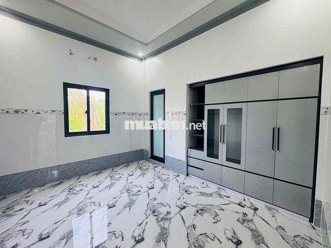 CÓ 2 căn KHU HÀNH CHÍNH cách chỉ 50m đi làm quá tiện! ib giá từng căn