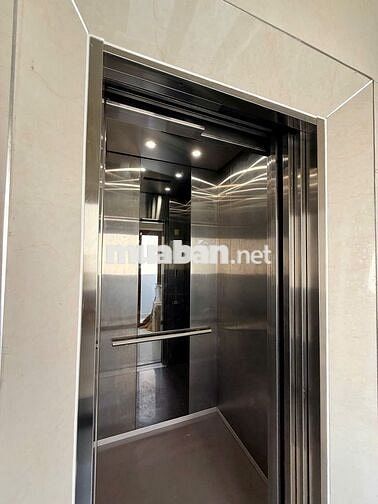 Phòng 25m2 có tủ lạnh tủ quần áo Q10