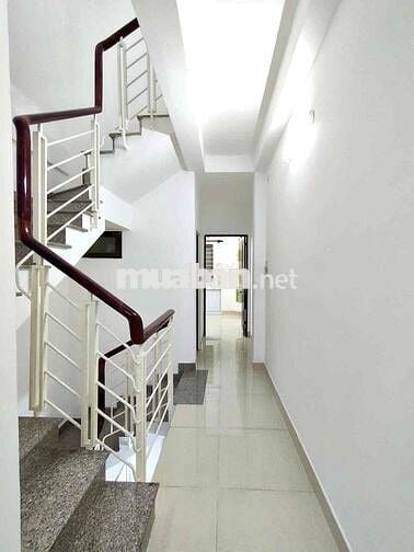 Vị trí Hẻm rất đẹp giao Lê Văn Sỹ Phú Nhuận xe hơi  tranh sát mặt tiền