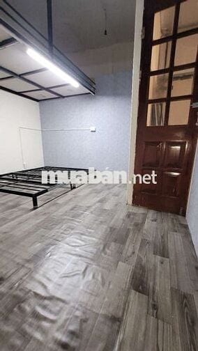 Cho thuê phòng 35m2 ngõ 5 Láng Hạ