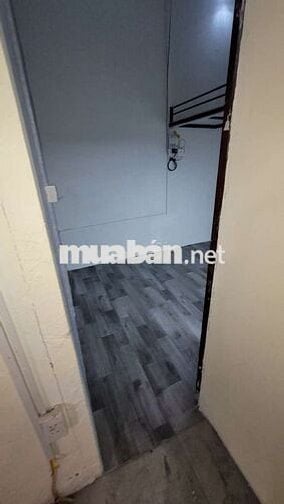 Cho thuê phòng 35m2 ngõ 5 Láng Hạ