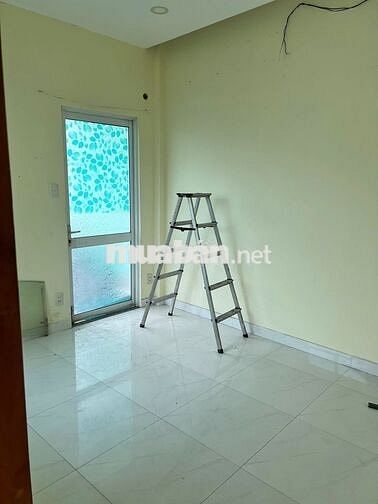Cho thuê nhà Trần Văn Quang, 3 tầng, hẻm xe hơi, chỉ 10tr