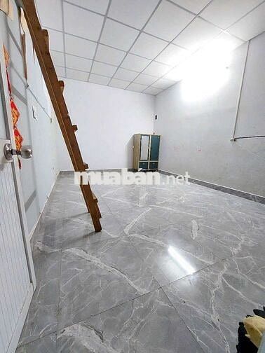 Nhà cho thuê đg xe hơi, hbchanh,thủ đức
