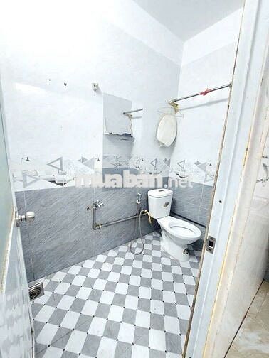 Nhà cho thuê đg xe hơi, hbchanh,thủ đức