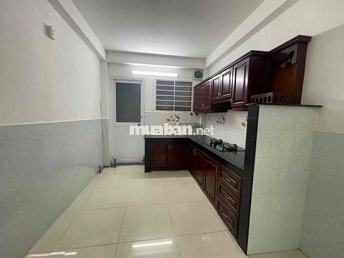 Vị trí Hẻm rất đẹp giao Lê Văn Sỹ Phú Nhuận xe hơi  tranh sát mặt tiền