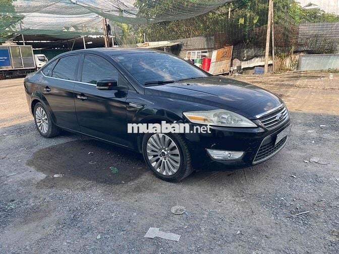 Ford Mondeo 2.3L Xăng Cửa sổ trời Đen