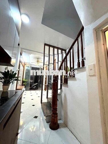 VC EM CẦN TIỀN BÁN NHANH . 3,79 tỷ