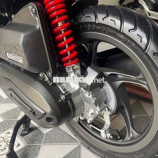 Vision 2025 Sporty Xám xi măng,  1141 km, bs đẹp