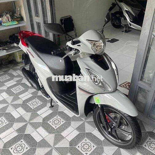 Vision 2025 Sporty Xám xi măng,  1141 km, bs đẹp