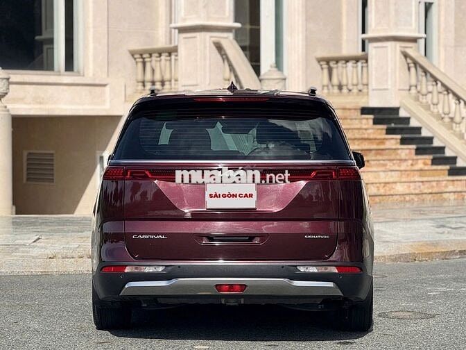 Kia Carnival Signature 2022 Đỏ mận 65.000 km