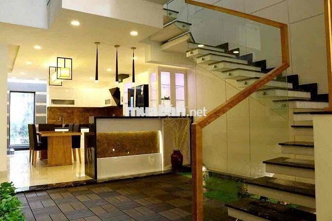 Cho thuê nhà nguyên căn mặt tiền Lý Phục Man Quận 7 ❗️❗️