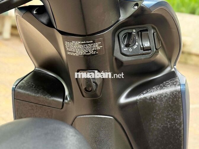 Honda Vision Đặc biệt 2024 Xanh nhám cực mới gắt