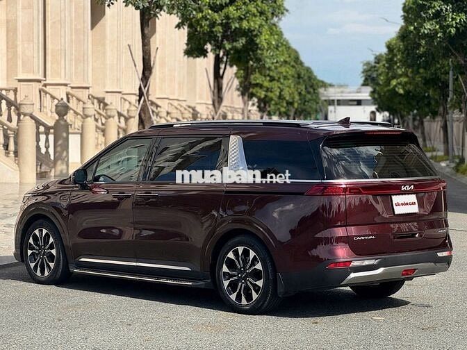 Kia Carnival Signature 2022 Đỏ mận 65.000 km