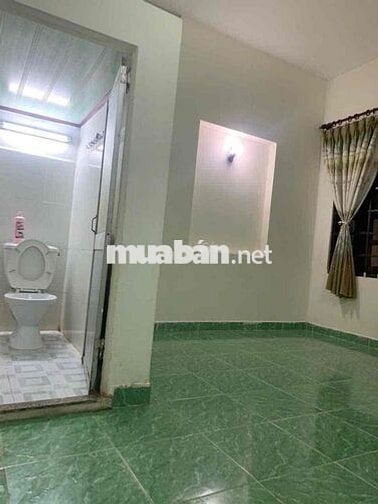 phòng mặt tiền có gác giờ tự do khu Giải Phóng Tân Bình