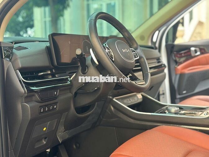 Kia Carnival Signature 2024 Trắng 7 chỗ 12.000 km