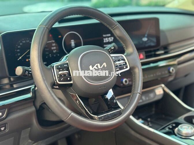 Kia Carnival Signature 2024 Trắng 7 chỗ 12.000 km