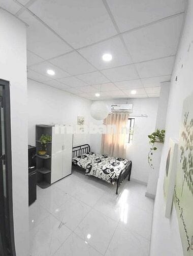 CHO THUÊ PHÒNG CỬA SỔ/BAN CÔNG GIÁ RẺ Q10_GẦN CẦU VƯỢT 3/2_ĐH HOA SEN