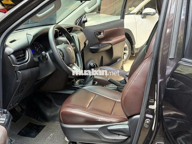 Fortuner 2.4MT 2019, máy dầu, số sàn XE CHÍNH HÃNG