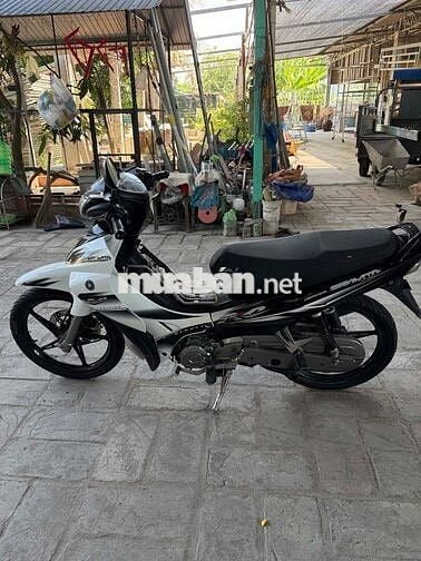 Yamaha Jupiter Trắng đen