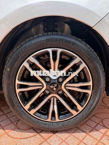 Mitsubishi Attrage Premium 2021 Trắng 51.000km