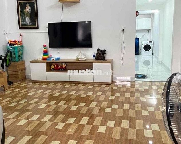 Chính Chủ cần bán nhà mặt tiền đường nhựa 10M thông SHR
