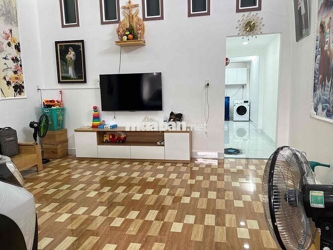 Chính Chủ cần bán nhà mặt tiền đường nhựa 10M thông SHR