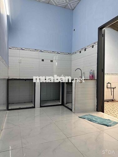 nhà cấp 4 diện tích lớn đường xe hơi đường trước nhà 7 m