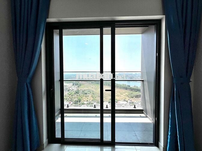 Kẹt tiền bán nhanh 2Pn view hồ đá 72, 3 tỷ, sẵn sổ, Đông Nam