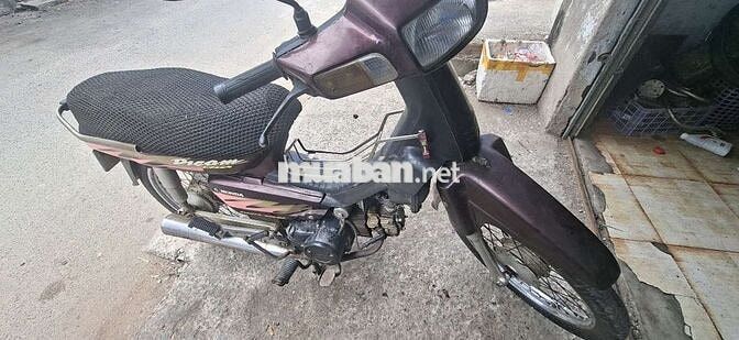 Honda Dream Nâu Cổ điển