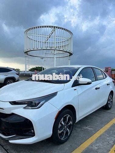 Toyota Vios 2025 Số sàn 17000 km Trắng
