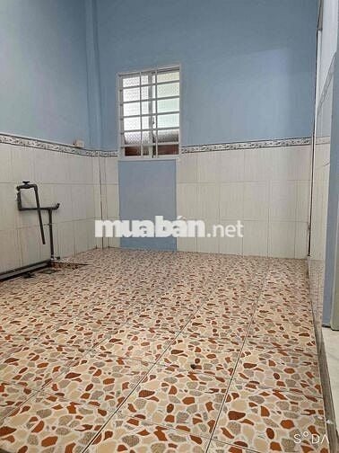 nhà cấp 4 diện tích lớn đường xe hơi đường trước nhà 7 m