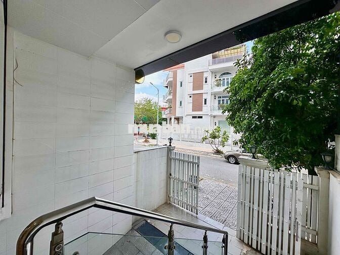 MBKD KDC HIM LAM MỚI TINH OTO ĐỖ TRƯỚC, SÁT LOTTE Q7 WC RIÊNG, CÓ HẦM