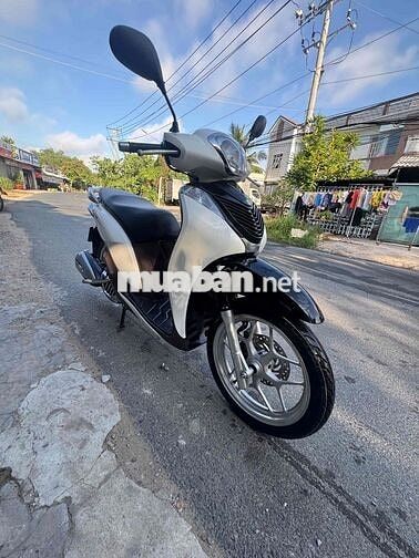 Honda SH Mode 2023 Trắng, Nâu, Đen đã sử dụng