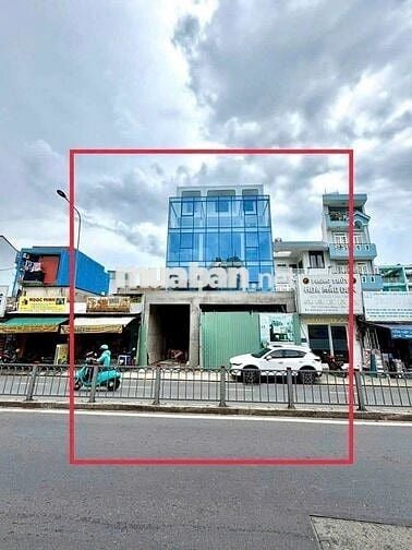 NHÀ XÂY MỚI 10X21. HẦM TRỆT LỬNG 4 LẦU. THANG MÁY.